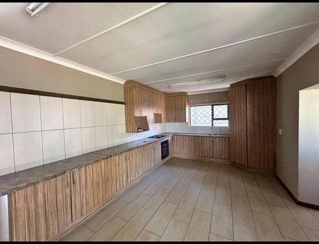 3 BEDROOM HOUSE FOR SALE IN SONNEVELD